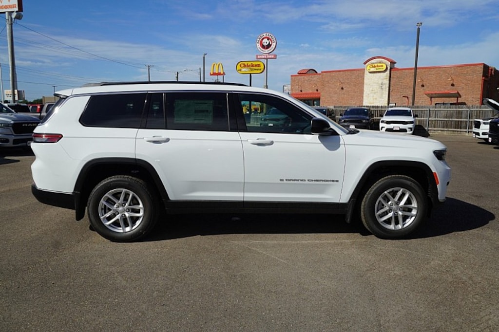 New 2026 Jeep Grand Cherokee L LAREDO 4X2 Sport Utility
