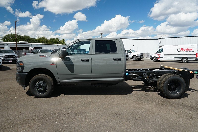 2026 RAM 3500 Chassis Tradesman - Photo 23
