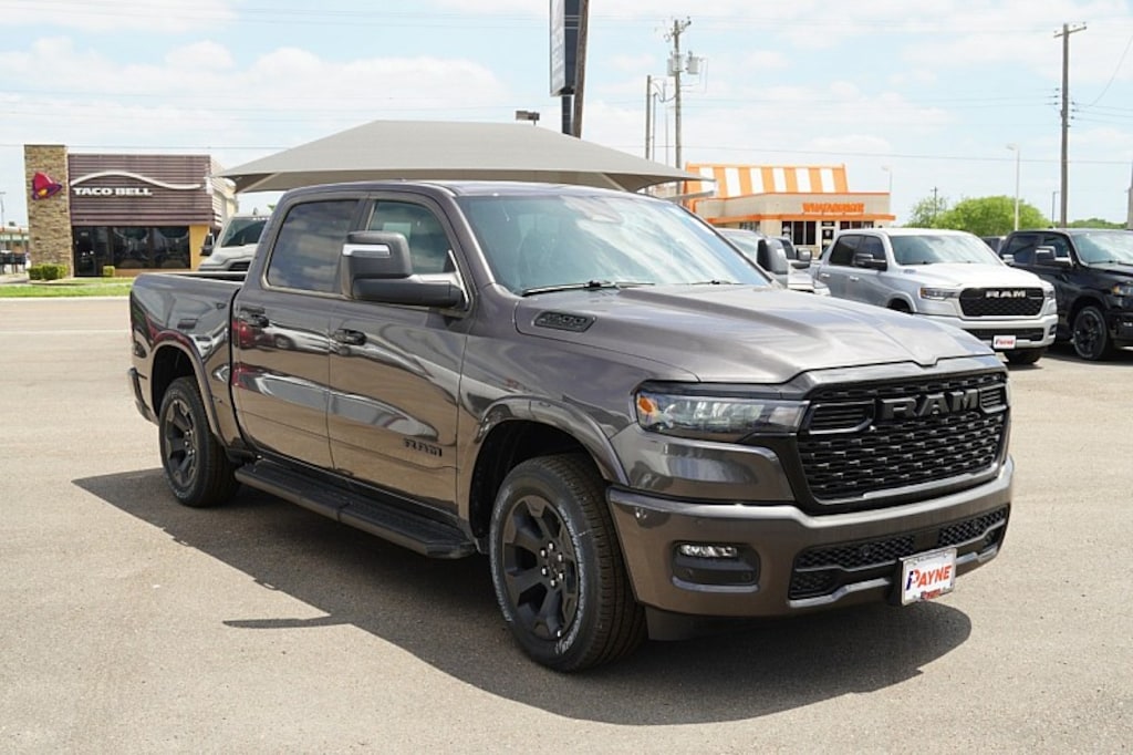 New 2026 Ram 1500 LONE STAR CREW CAB 4X2 5'7 BOX Pickup