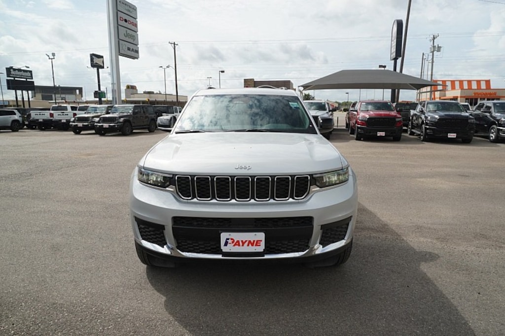 New 2026 Jeep Grand Cherokee L LAREDO X 4X4 Sport Utility