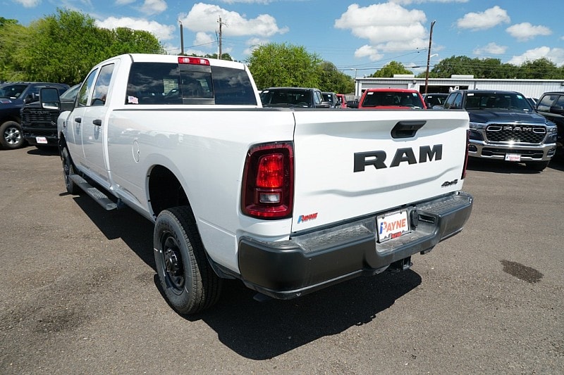 2025 RAM 2500 Tradesman - Photo 13