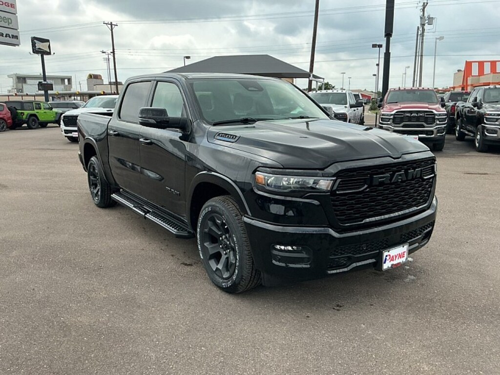 New 2026 RAM 1500 LONE STAR CREW CAB 4X2 5'7 BOX Pickup