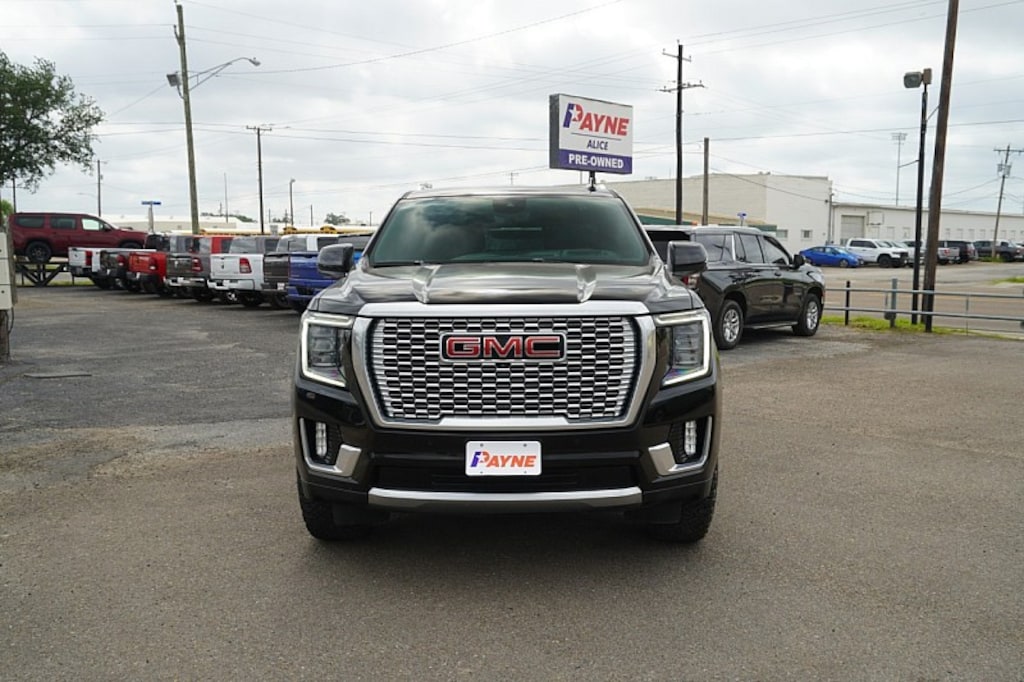 Used 2023 GMC Yukon Denali Ultimate Full Size SUV