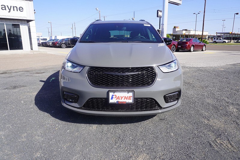 2024 Chrysler Pacifica Touring L photo 2