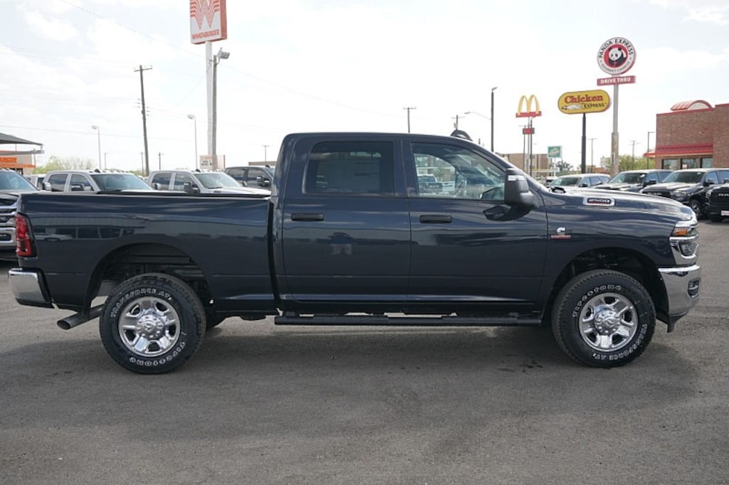 New 2026 Ram 2500 TRADESMAN CREW CAB 4X4 6'4 BOX Pickup