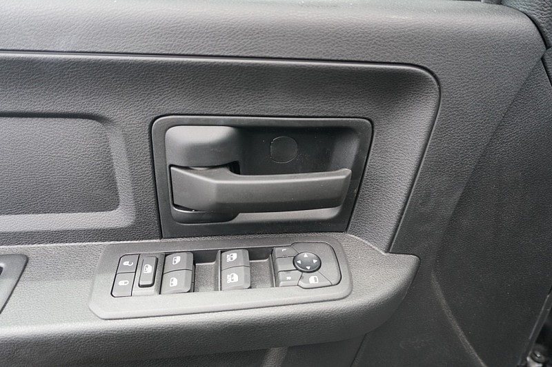 2025 RAM 3500 Chassis Tradesman - Photo 17