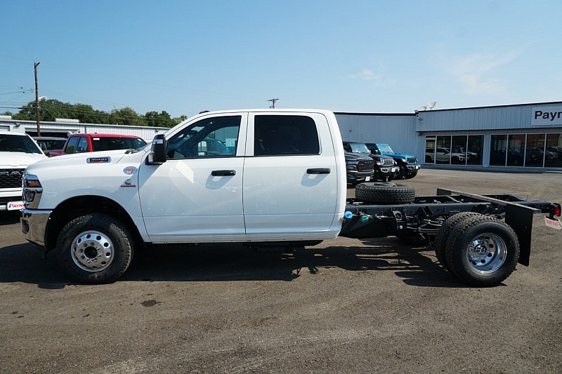 2025 RAM 3500 Chassis Tradesman - Photo 10