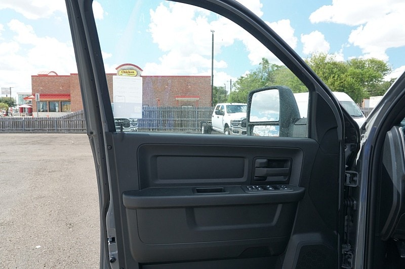 2026 RAM 3500 Chassis Tradesman - Photo 27