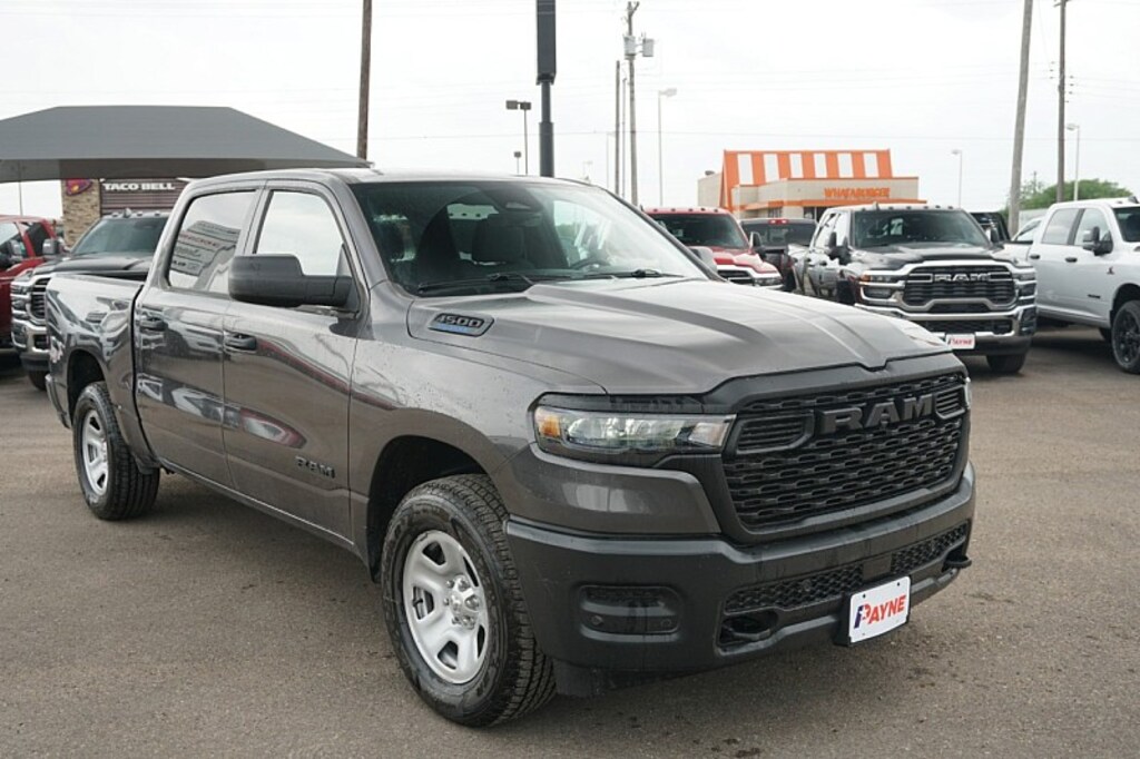 New 2026 Ram 1500 TRADESMAN CREW CAB 4X4 5'7 BOX Pickup