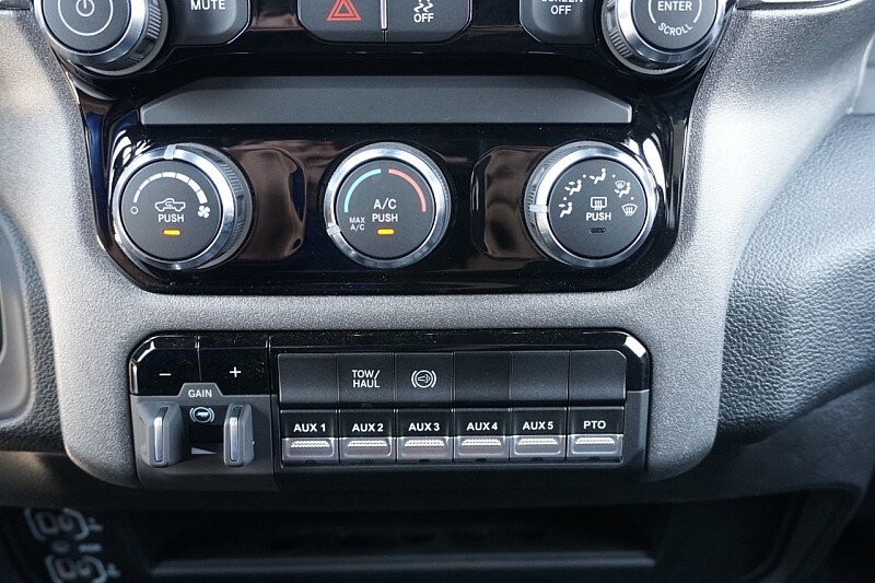 2025 RAM 3500 Chassis Tradesman - Photo 28
