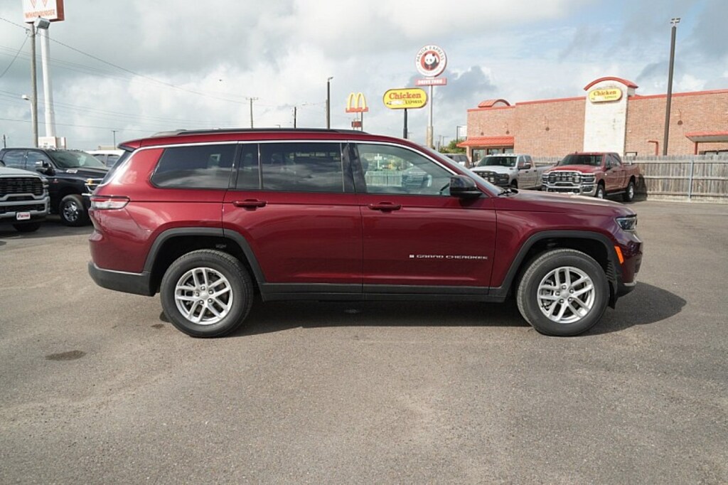 New 2026 Jeep Grand Cherokee L LAREDO 4X2 Sport Utility