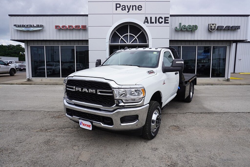 New 2024 Ram 3500 Chassis Cab 3500 TRADESMAN CHASSIS REGULAR CAB 4X4 60' CA Pickup