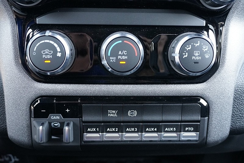 2025 RAM 3500 Chassis Tradesman - Photo 31