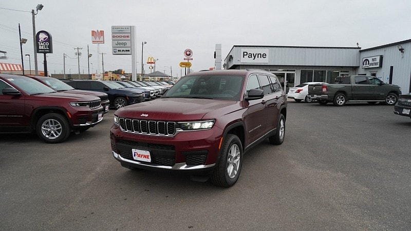 2025 Jeep Grand Cherokee L Laredo's photo