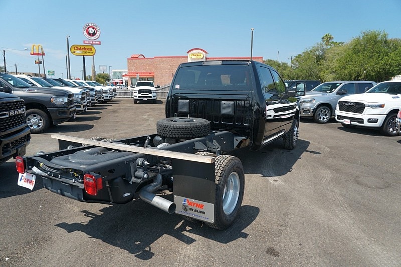 2025 RAM 3500 Chassis Tradesman - Photo 7