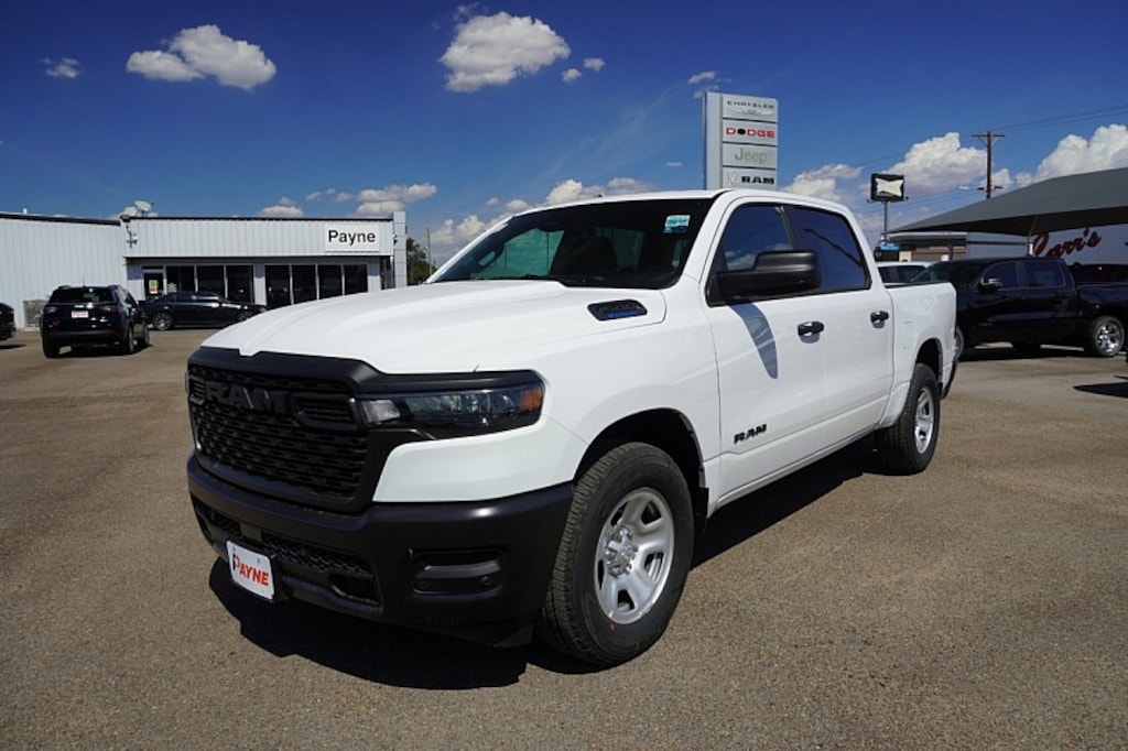New 2026 Ram 1500 TRADESMAN CREW CAB 4X2 5'7 BOX Pickup