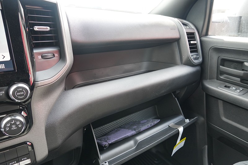 2025 RAM 3500 Chassis Tradesman - Photo 36