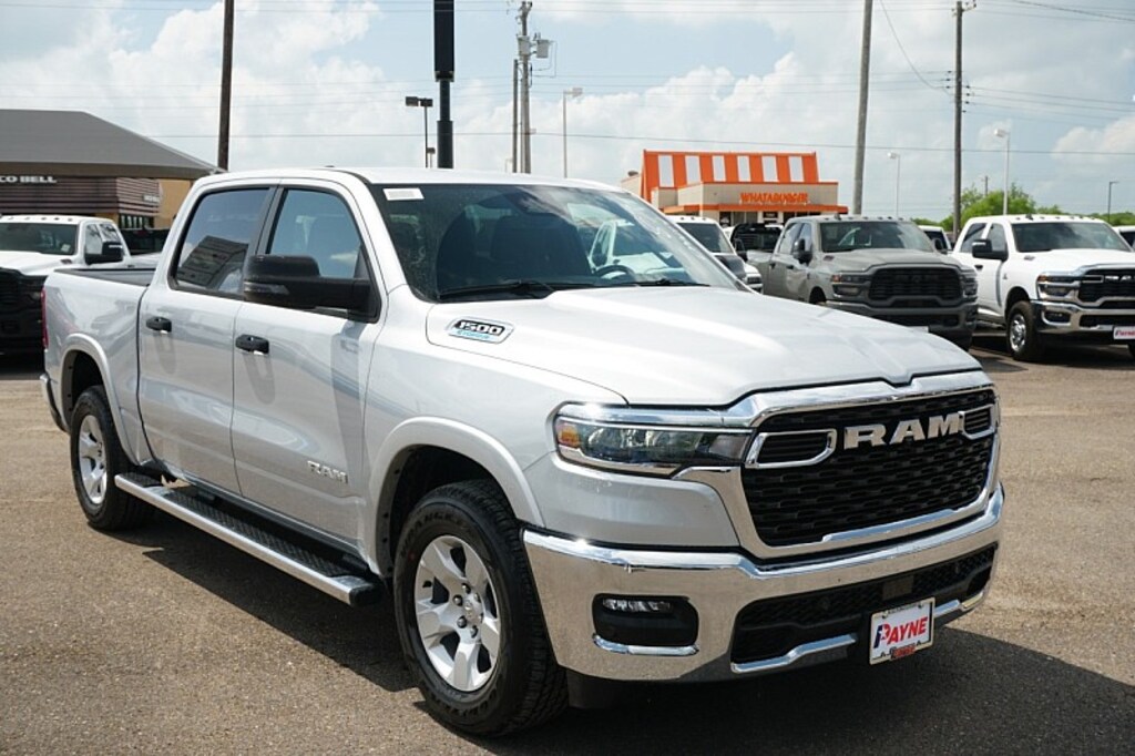 New 2026 Ram 1500 LONE STAR CREW CAB 4X2 5'7 BOX Pickup