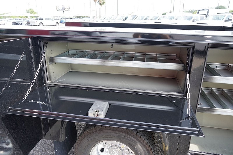 2025 RAM 3500 Chassis Tradesman - Photo 8