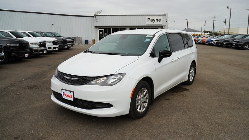 2026 Chrysler Voyager