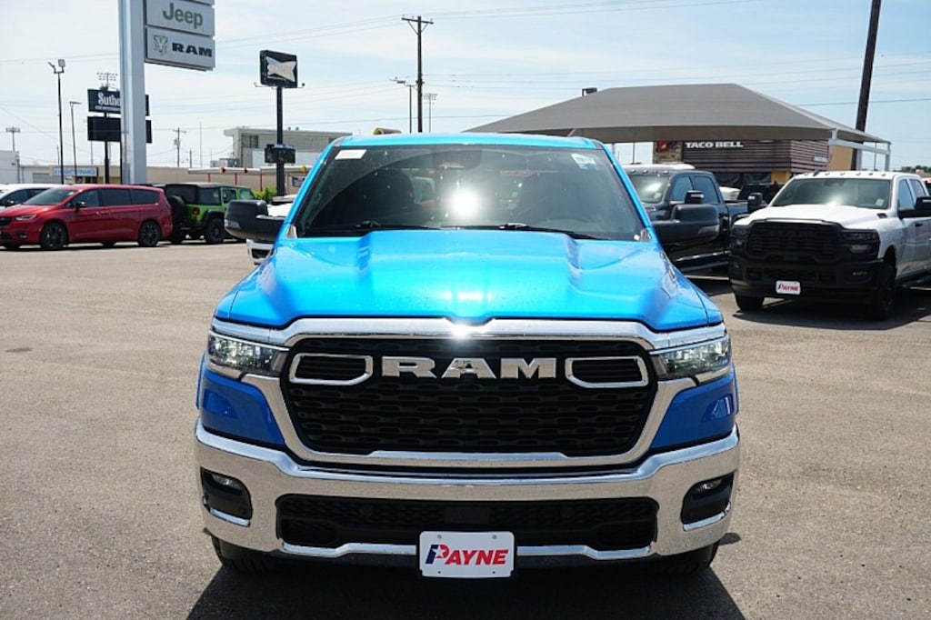New 2026 Ram 1500 LONE STAR CREW CAB 4X2 5'7 BOX Pickup