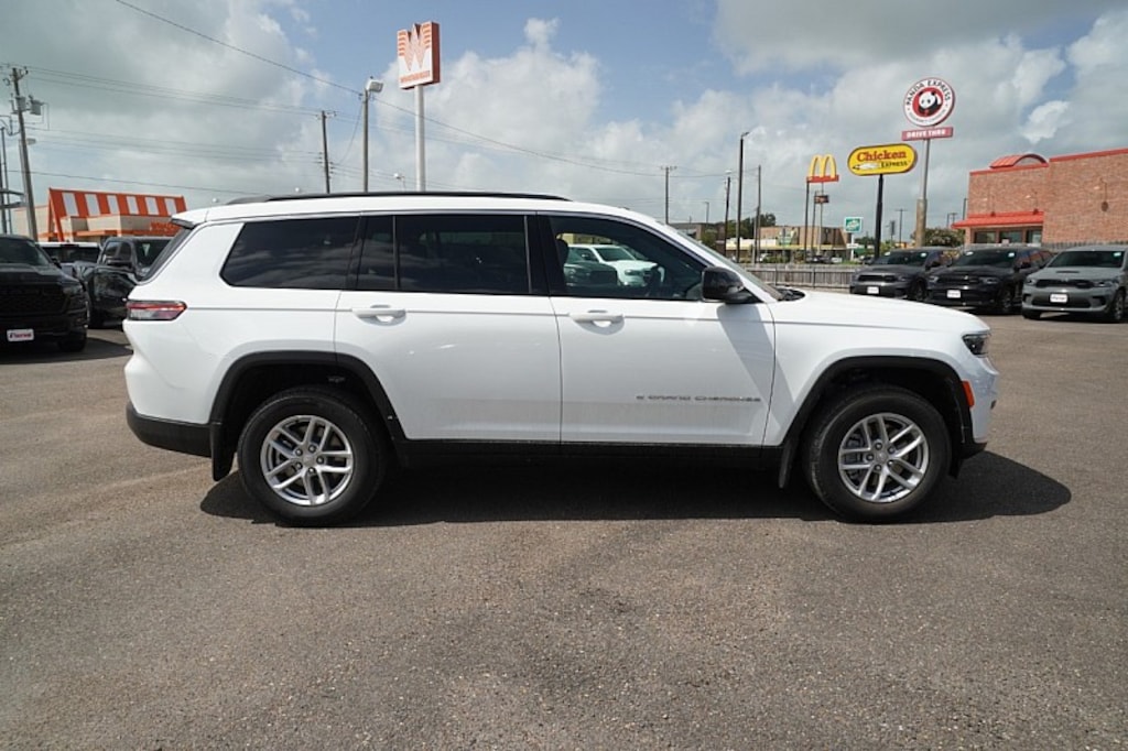 New 2026 Jeep Grand Cherokee L LAREDO 4X2 Sport Utility