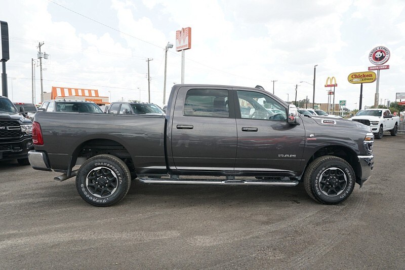 2025 Ram 2500 Laramie photo 4