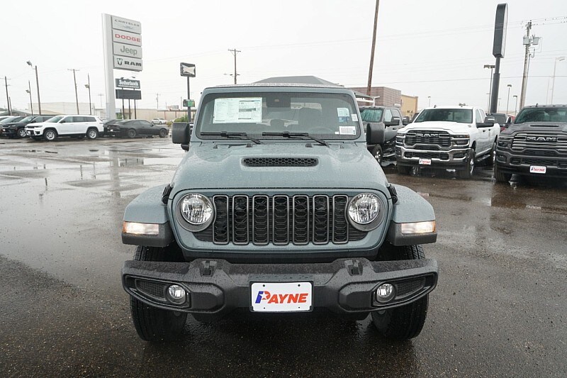 2025 Jeep Gladiator Sport S photo 2