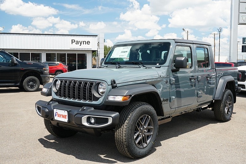 2026 Jeep Gladiator Sport Auto's photo