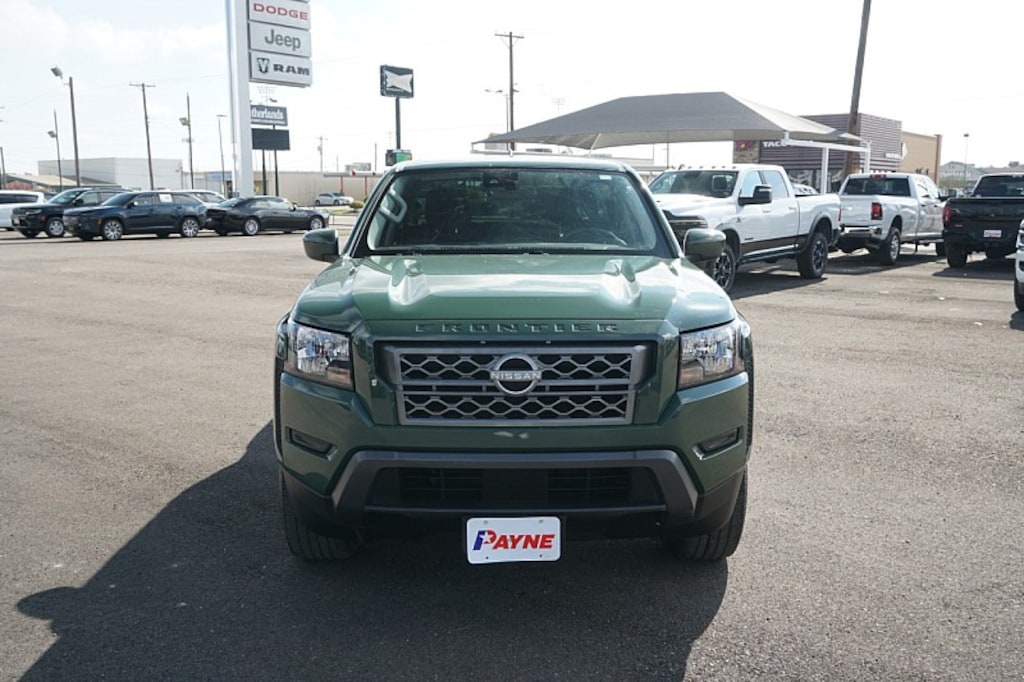 Used 2024 Nissan Frontier SV Compact Truck