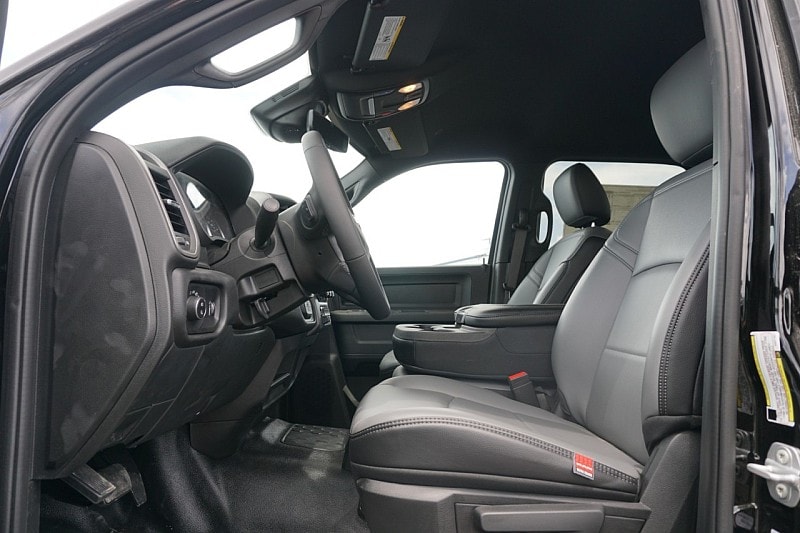 2025 RAM 3500 Chassis Tradesman - Photo 18