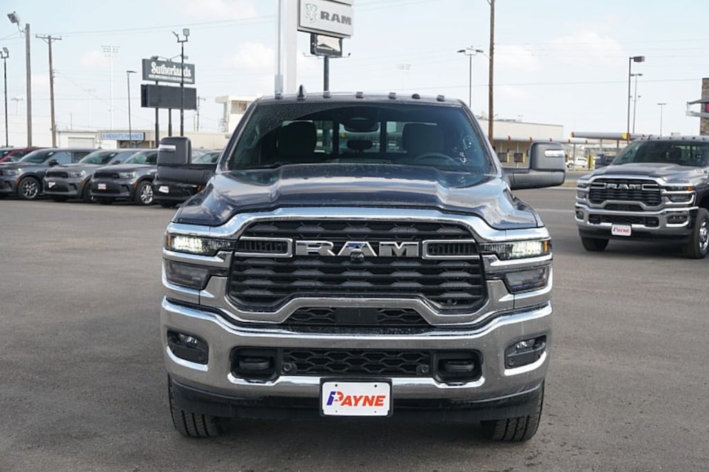 New 2026 Ram 2500 TRADESMAN CREW CAB 4X4 6'4 BOX Pickup