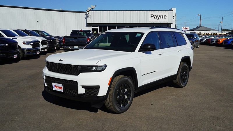 2025 Jeep Grand Cherokee L Altitude's photo