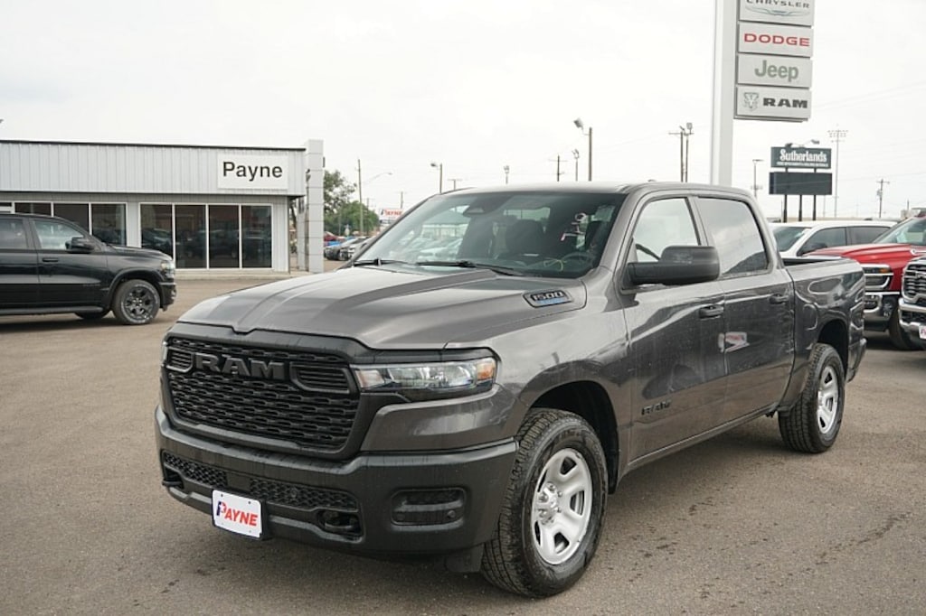 New 2026 Ram 1500 TRADESMAN CREW CAB 4X4 5'7 BOX Pickup