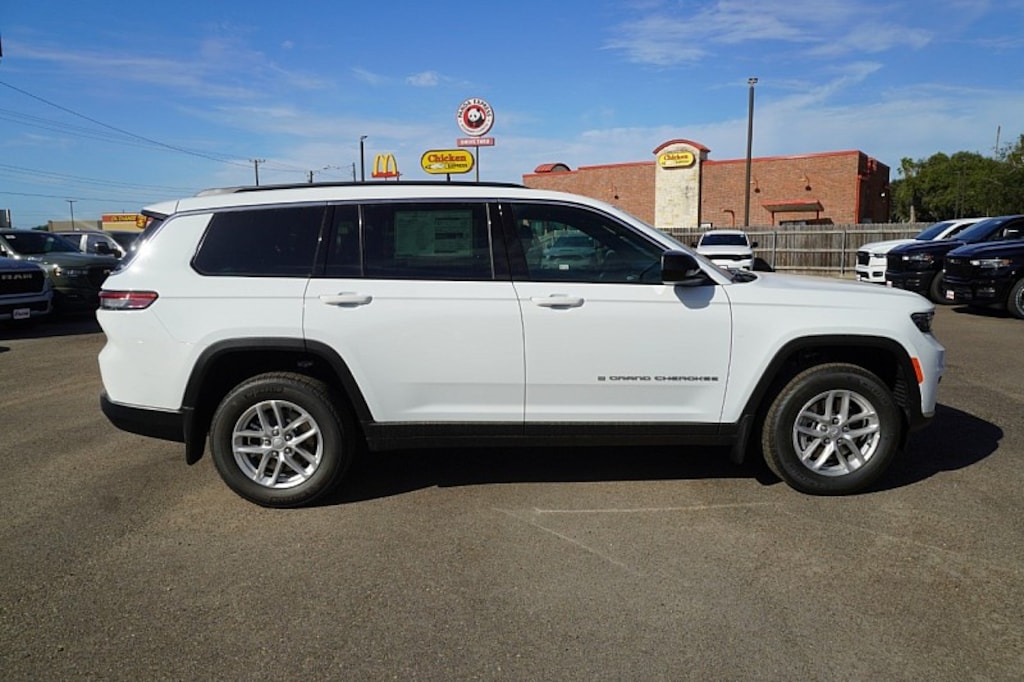 New 2026 Jeep Grand Cherokee L LAREDO 4X2 Sport Utility