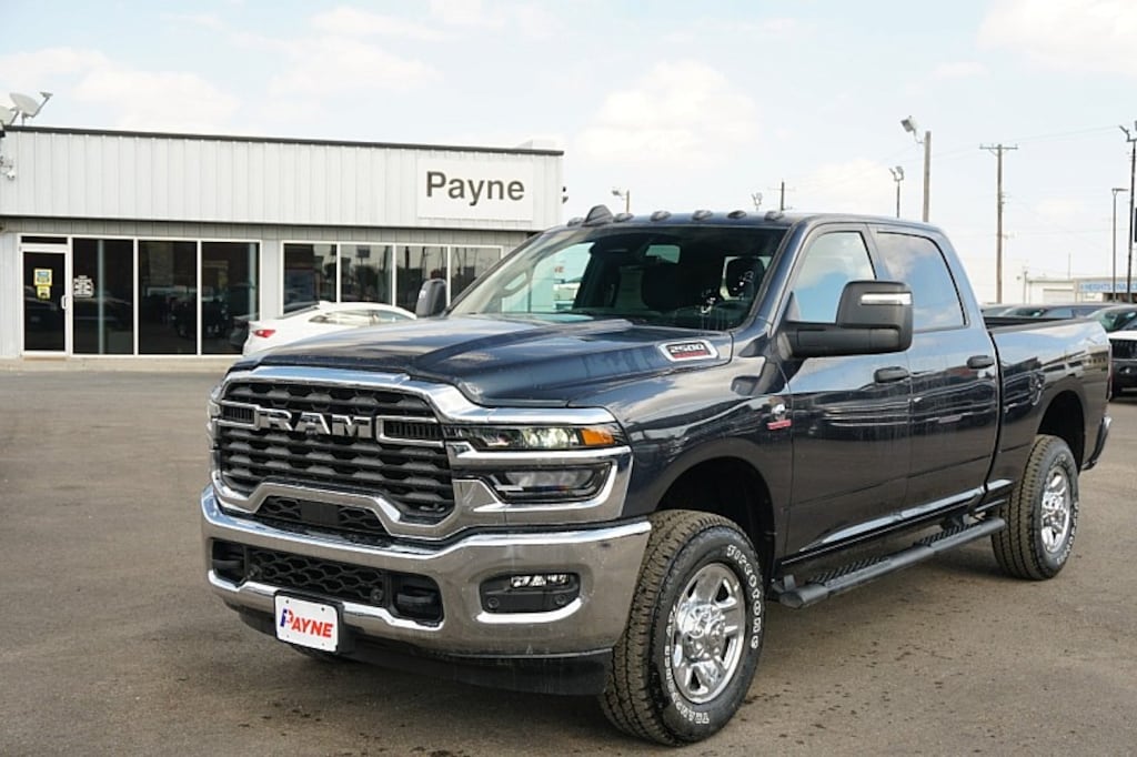 New 2026 Ram 2500 TRADESMAN CREW CAB 4X4 6'4 BOX Pickup