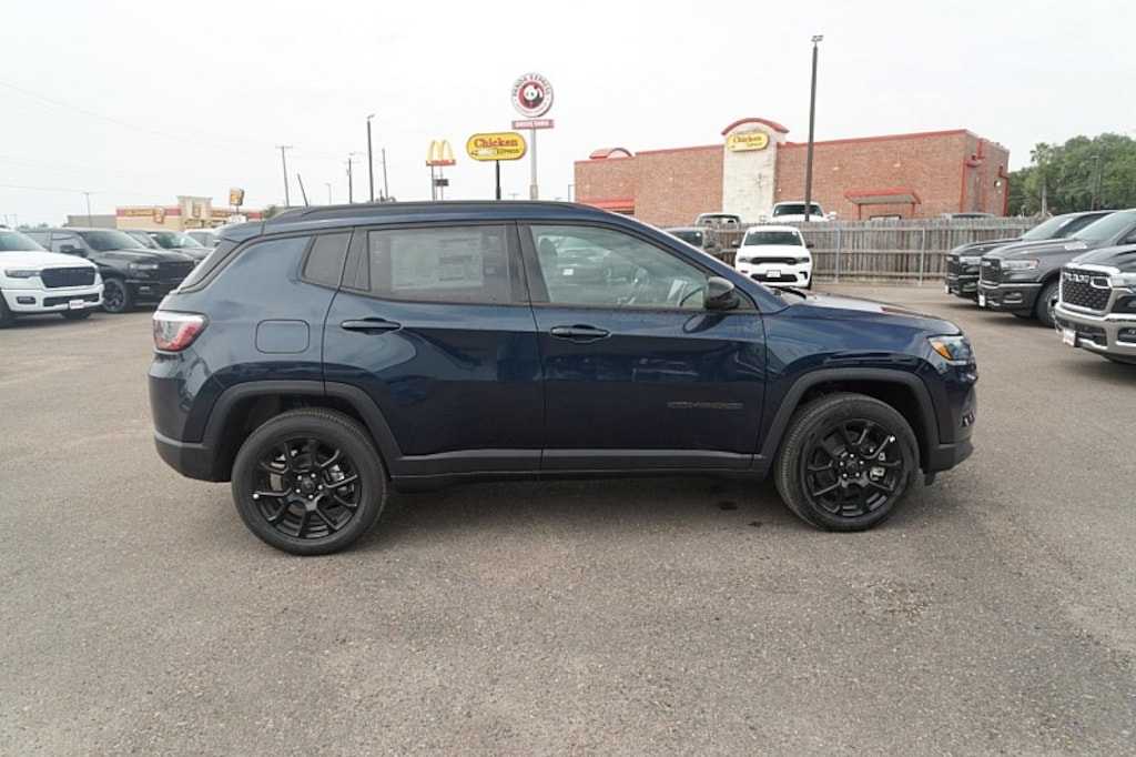 New 2026 Jeep Compass LATITUDE ALTITUDE 4X4 Sport Utility