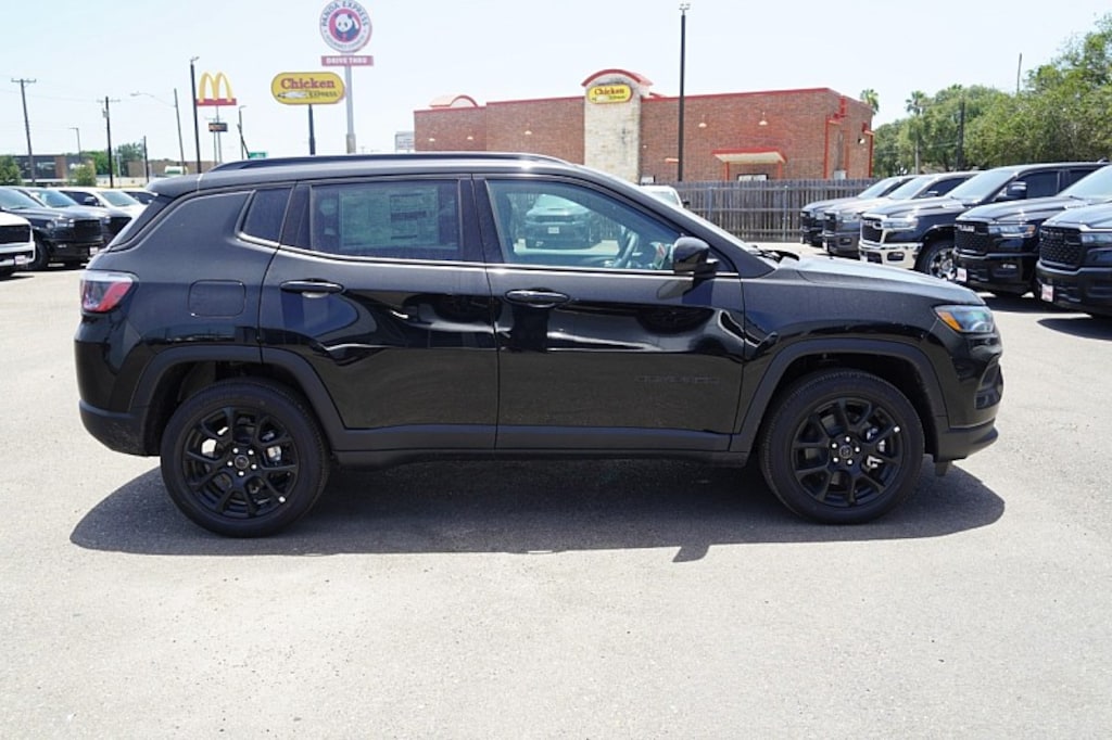 New 2026 Jeep Compass LATITUDE ALTITUDE 4X4 Sport Utility