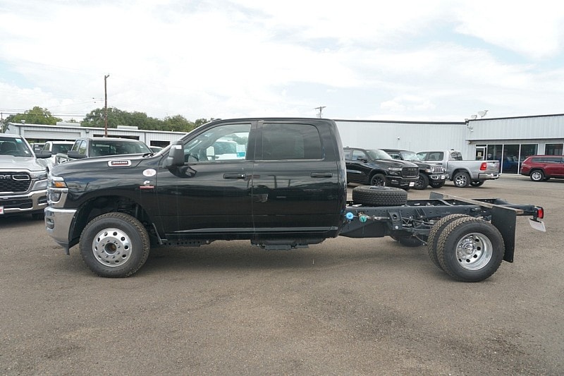 2025 RAM 3500 Chassis Tradesman - Photo 10