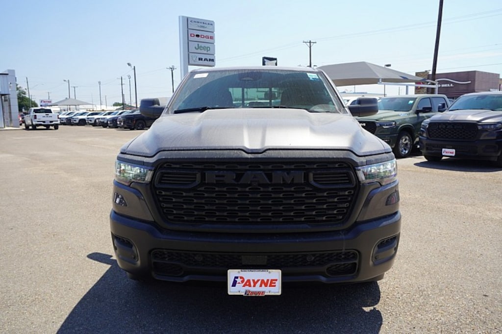 New 2026 Ram 1500 TRADESMAN CREW CAB 4X2 5'7 BOX Pickup