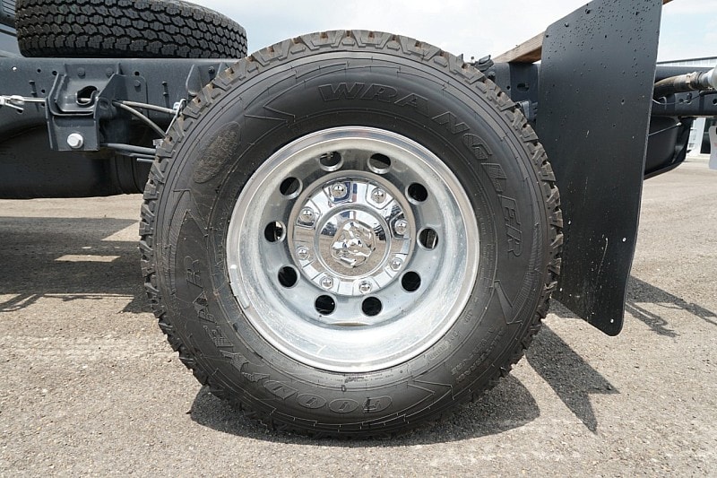 2025 RAM 3500 Chassis Tradesman - Photo 11