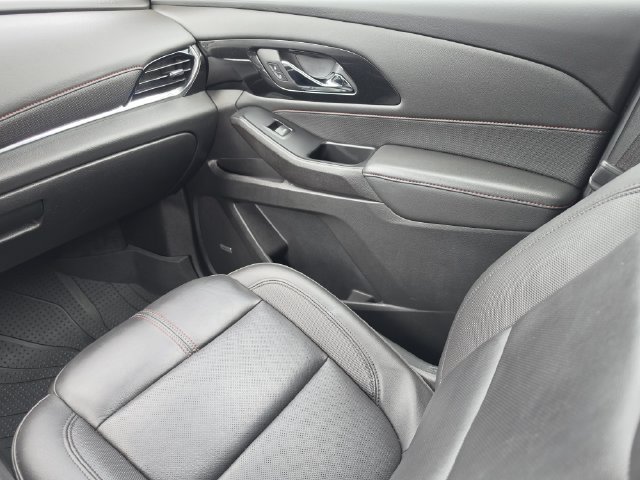2023 Chevrolet Traverse RS - Photo 19