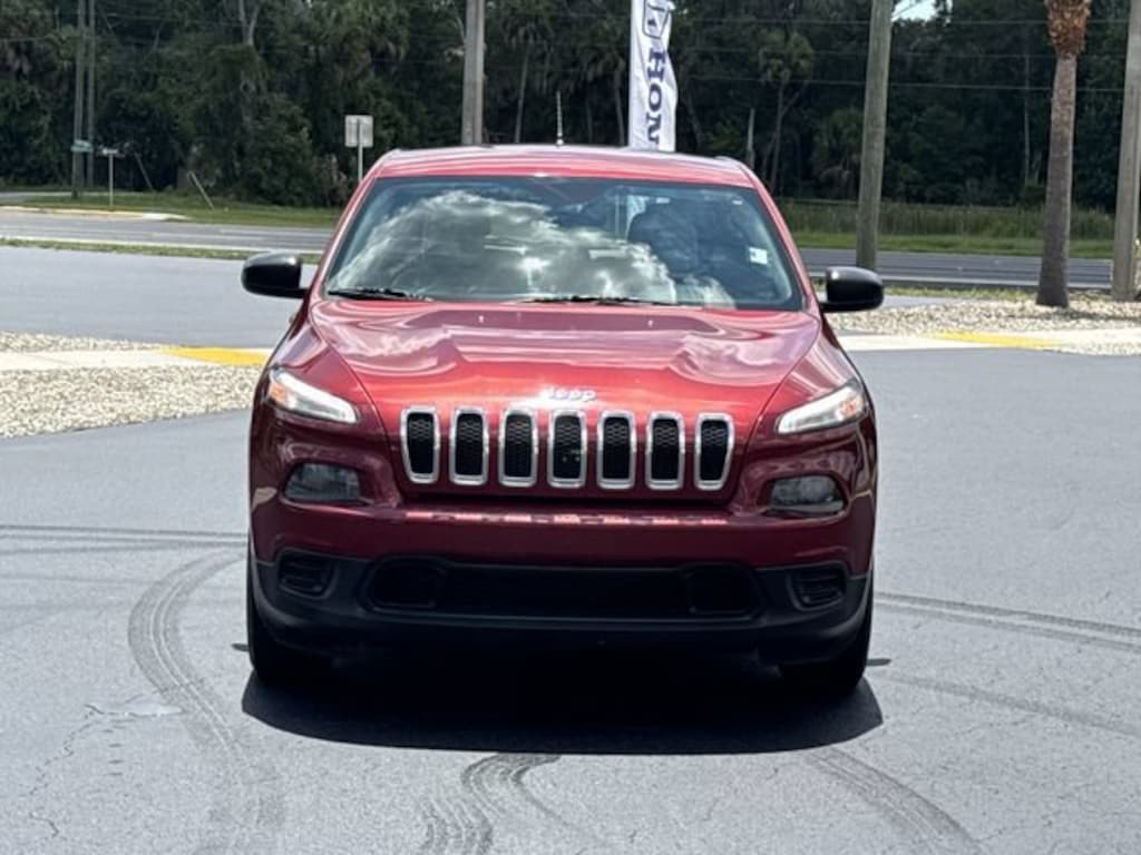 Used 2015 Jeep Cherokee Sport SUV