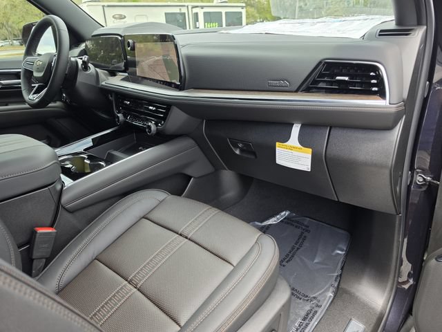 2026 Chevrolet Suburban High Country - Photo 14