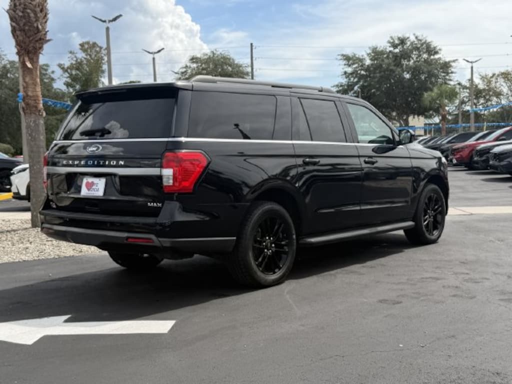 Used 2022 Ford Expedition XLT MAX SUV