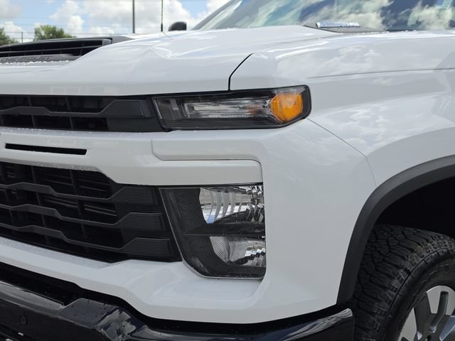 2025 Chevrolet Silverado 2500HD Custom - Photo 10