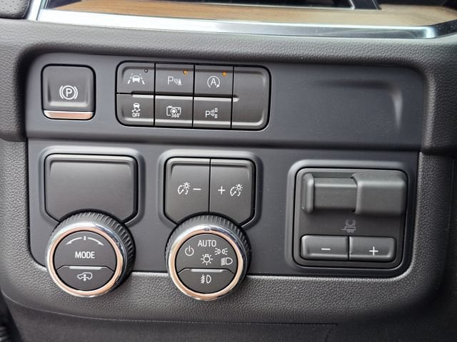 2026 Chevrolet Suburban High Country - Photo 31
