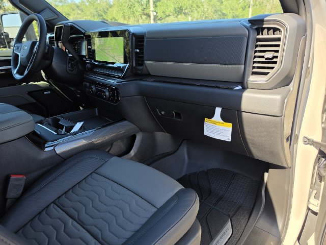 2026 Chevrolet Silverado 2500 HD ZR2 - Photo 14