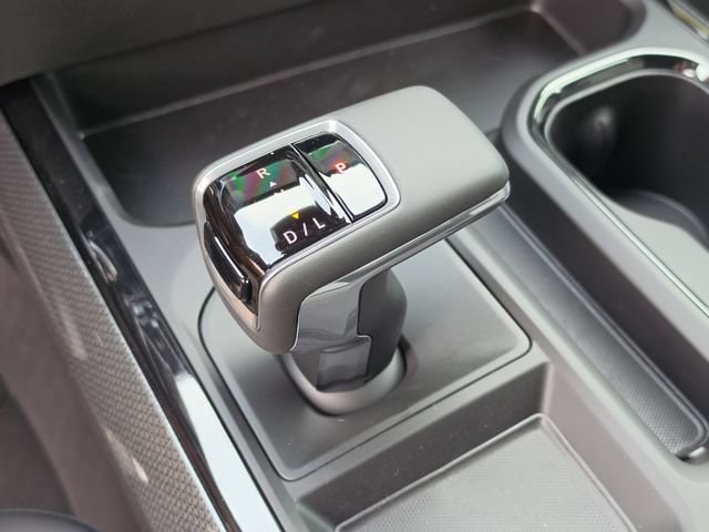 2026 Chevrolet Silverado 1500 ZR2 - Photo 32