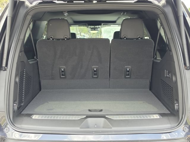 2026 Chevrolet Suburban High Country - Photo 12